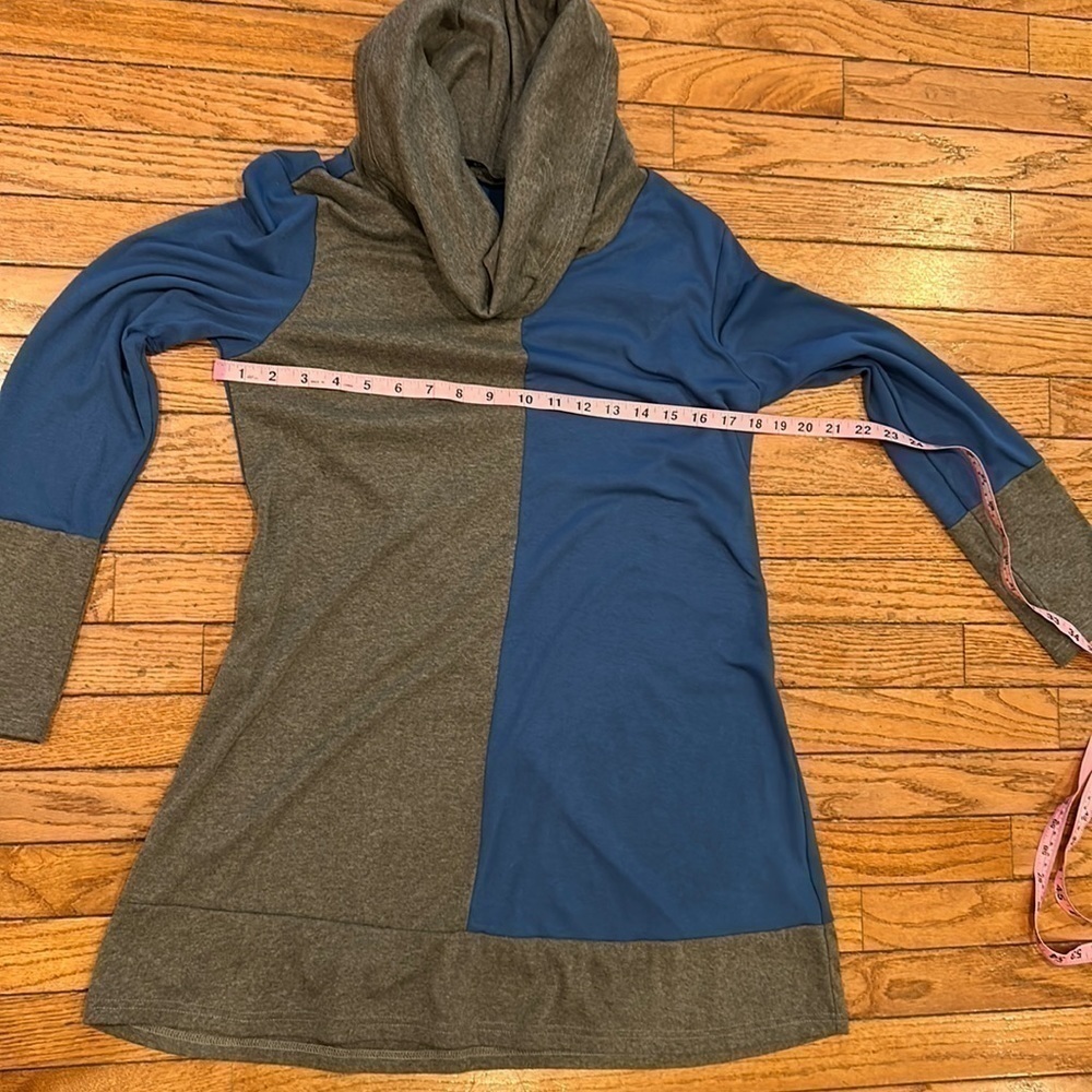 Youtalia long shirt tunic top with cowlneck and color blocking - Picture 10 of 13